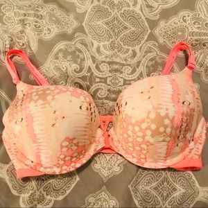 NWOT - VICTORIA SECRET Push up 38C